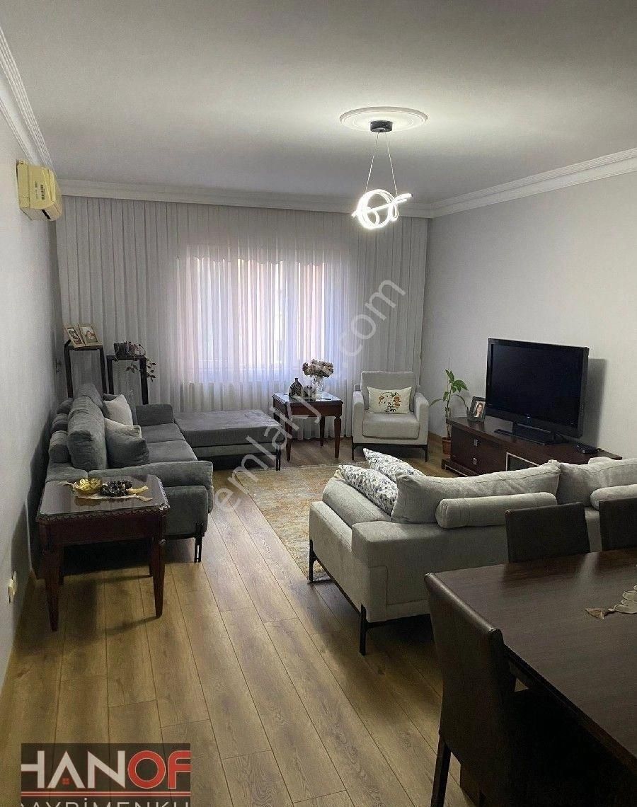 Beylikdüzü Barış Mahallesınde Metrobüse Yakın 3+1 145m2 Satılık Daire