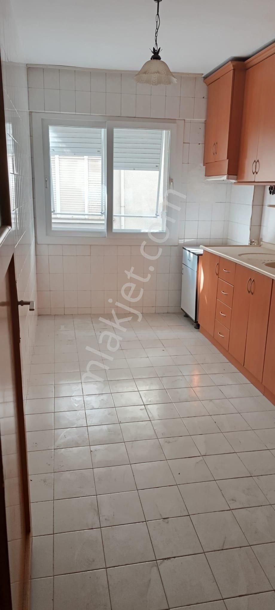 Konak Altıntaş Mahallesinde 2+1 Otoparklı Kiralık Daire - Görsel 2