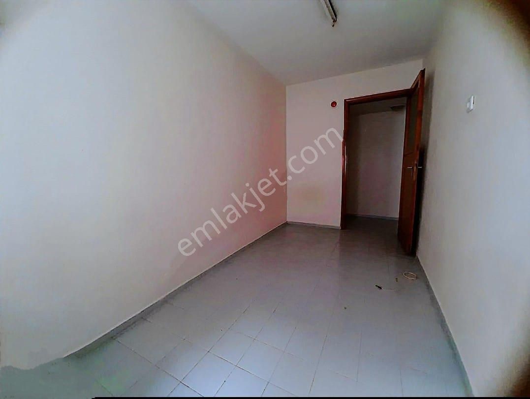 Konak Altıntaş Mahallesinde 2+1 Otoparklı Kiralık Daire - Görsel 8