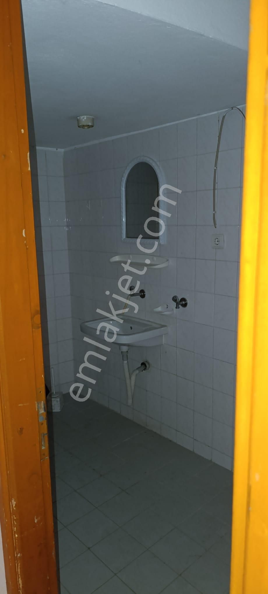 Konak Altıntaş Mahallesinde 2+1 Otoparklı Kiralık Daire - Görsel 5