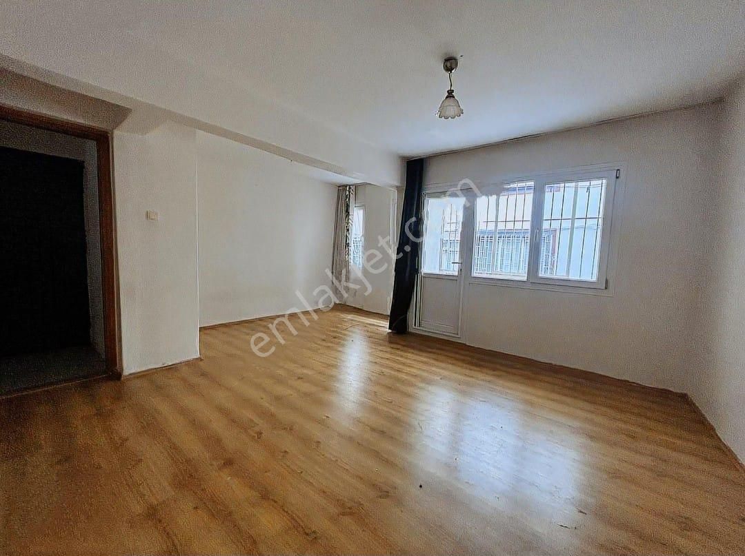 Konak Altıntaş Mahallesinde 2+1 Otoparklı Kiralık Daire - Görsel 14