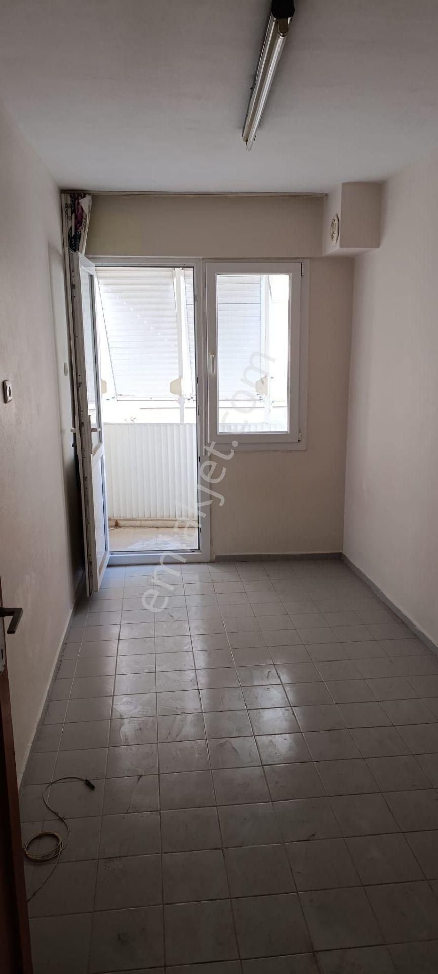 Konak Altıntaş Mahallesinde 2+1 Otoparklı Kiralık Daire - Görsel 15