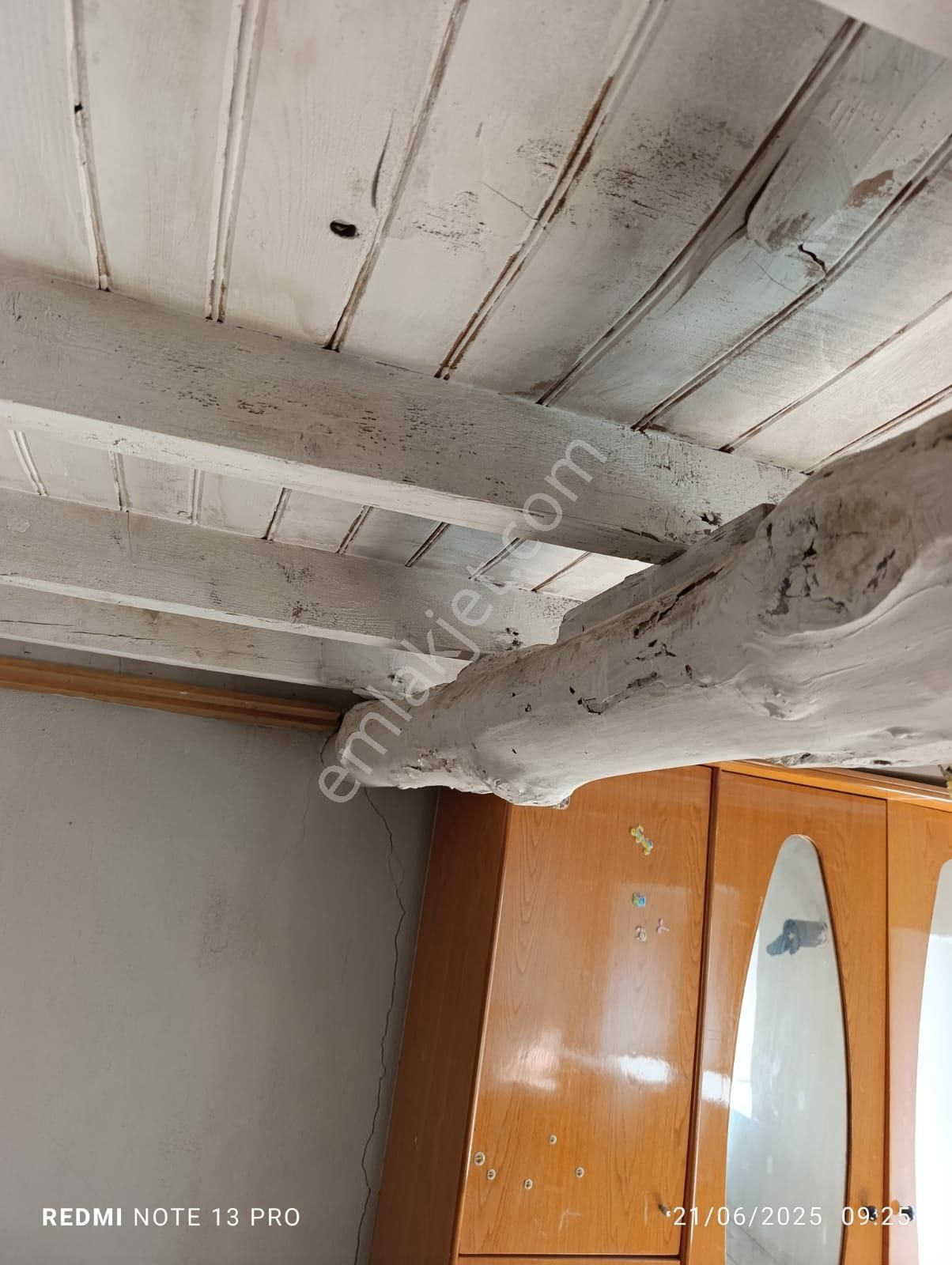 Foça Kocamehmetler Köyünde Satılık Eski Rum Taş Ev - Görsel 5