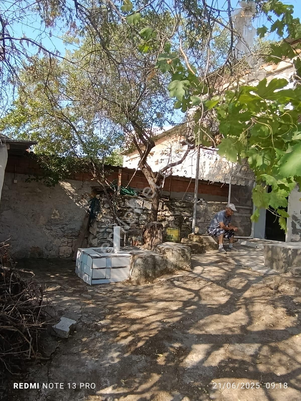 Foça Kocamehmetler Köyünde Satılık Eski Rum Taş Ev - Görsel 24