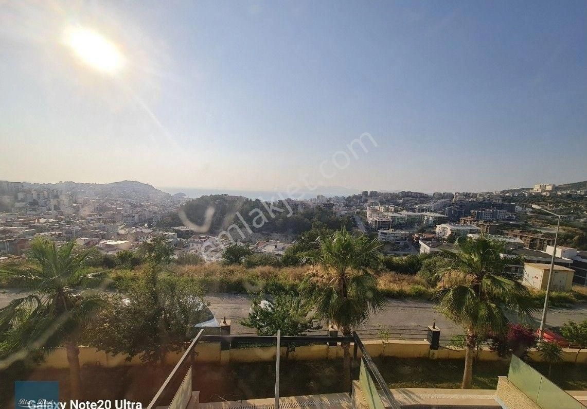 Kuşadası'nda Satılık 2+1 Full Manzaralı Daire