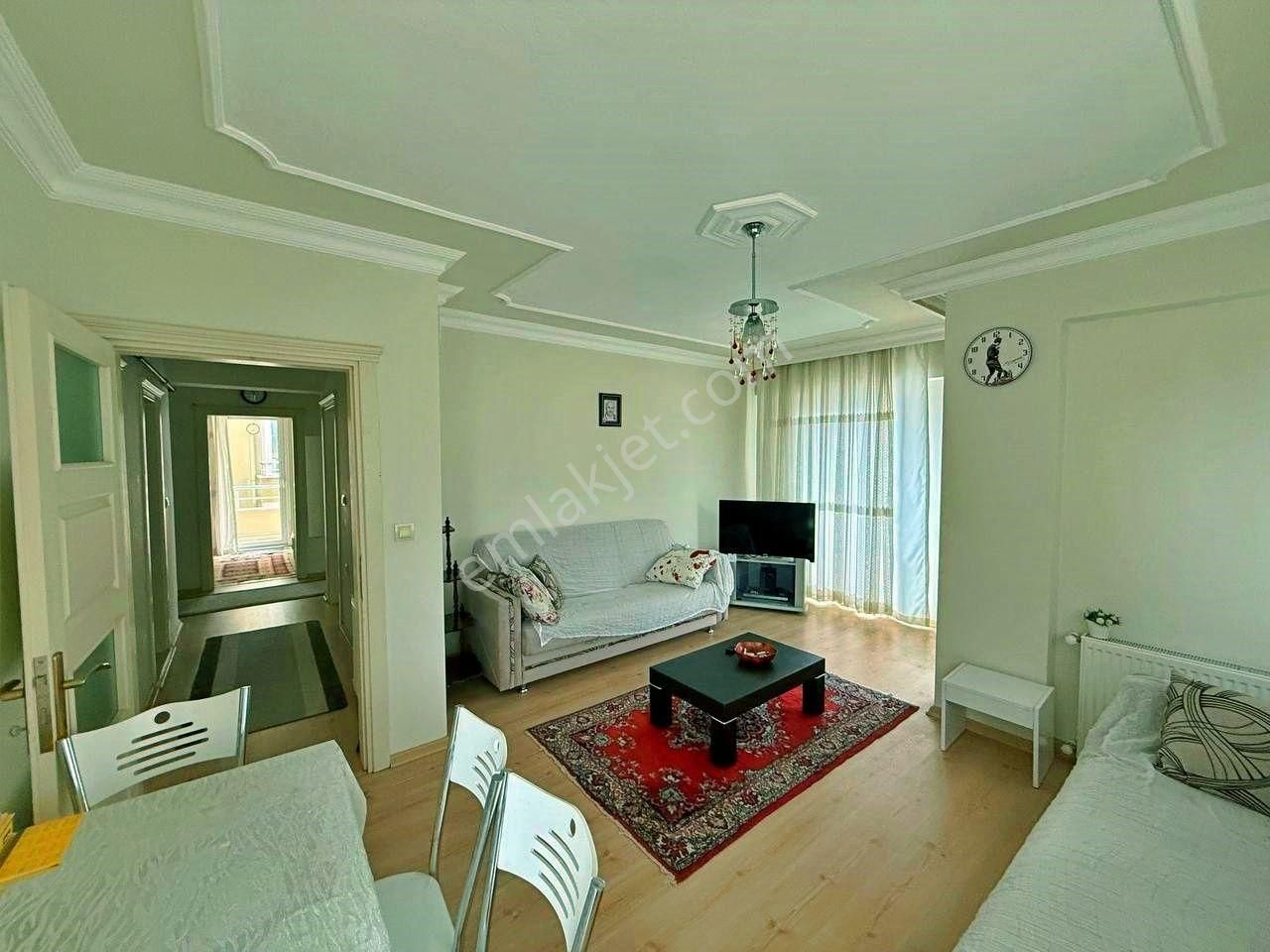 Uytun'dan Akçay Altınkum'da Eşyalı Doğalgazlı 3+1 Kiralık Daire