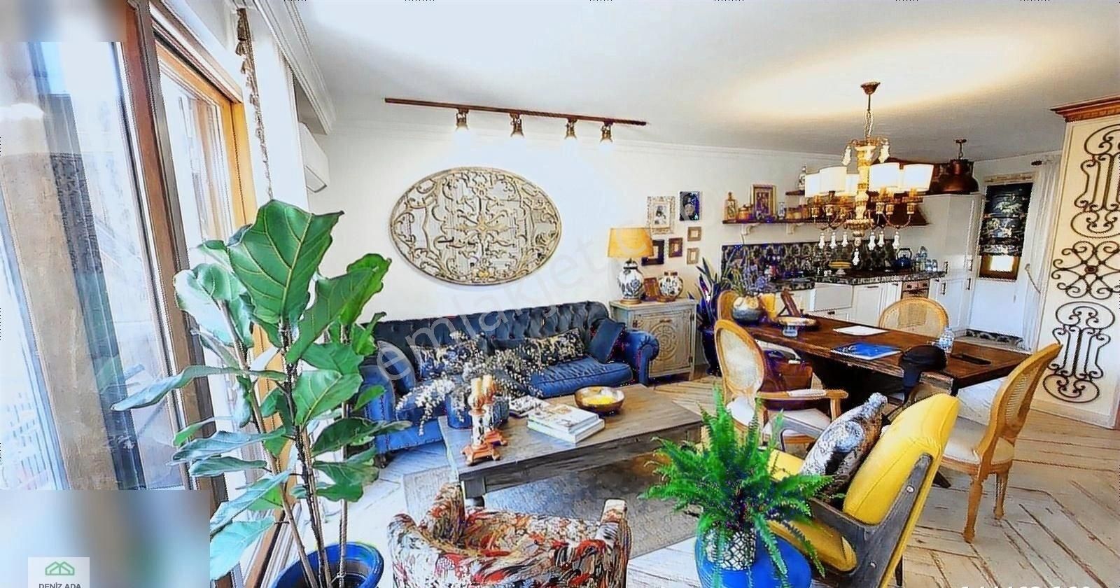 Kuşadası Marina'da 2+1 Eşyalı Satılık Lüx Dublex Daire