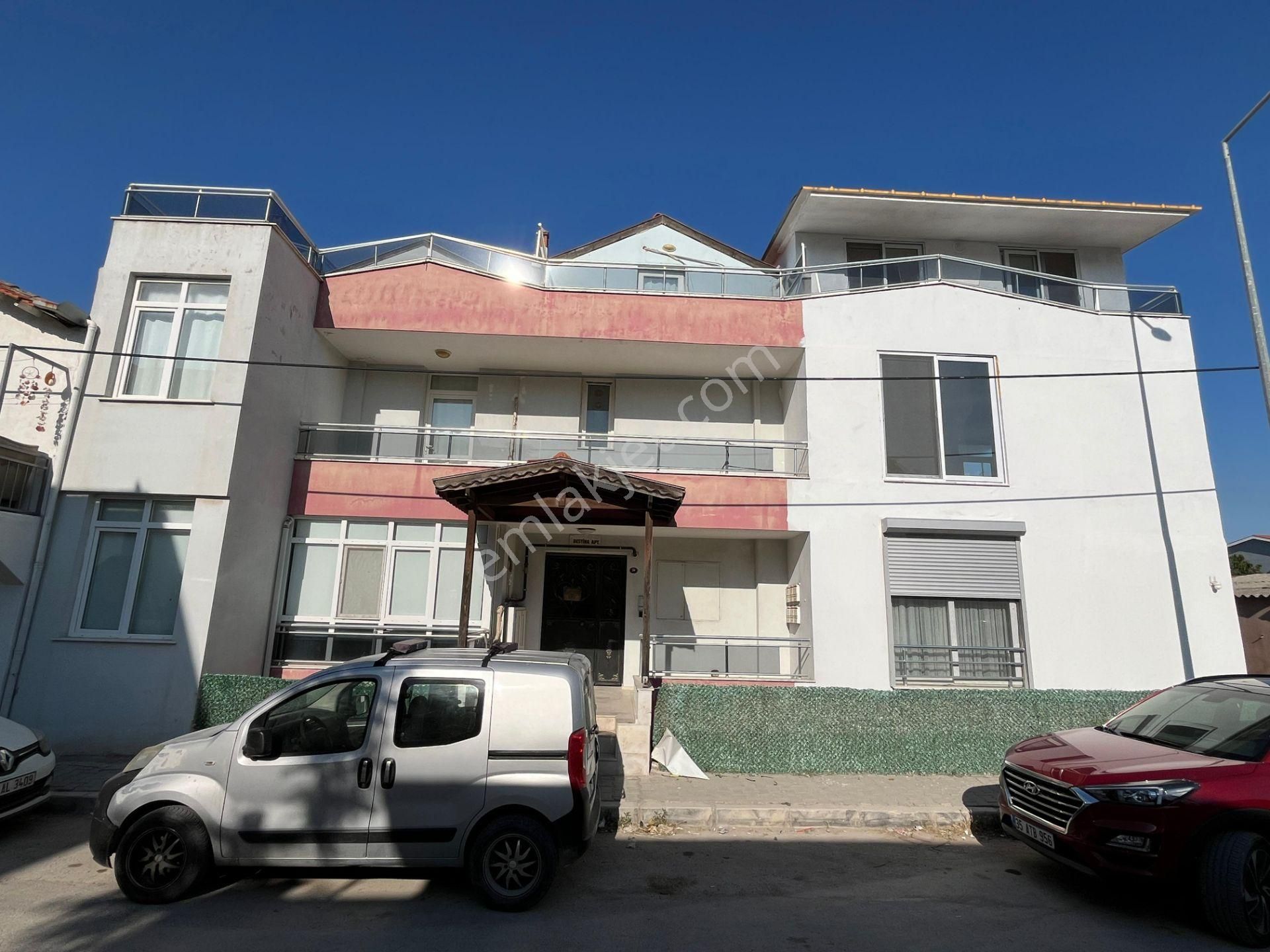 Urla Yaka Mahallesin'de Bahçeli Kiralık Dublex Daire