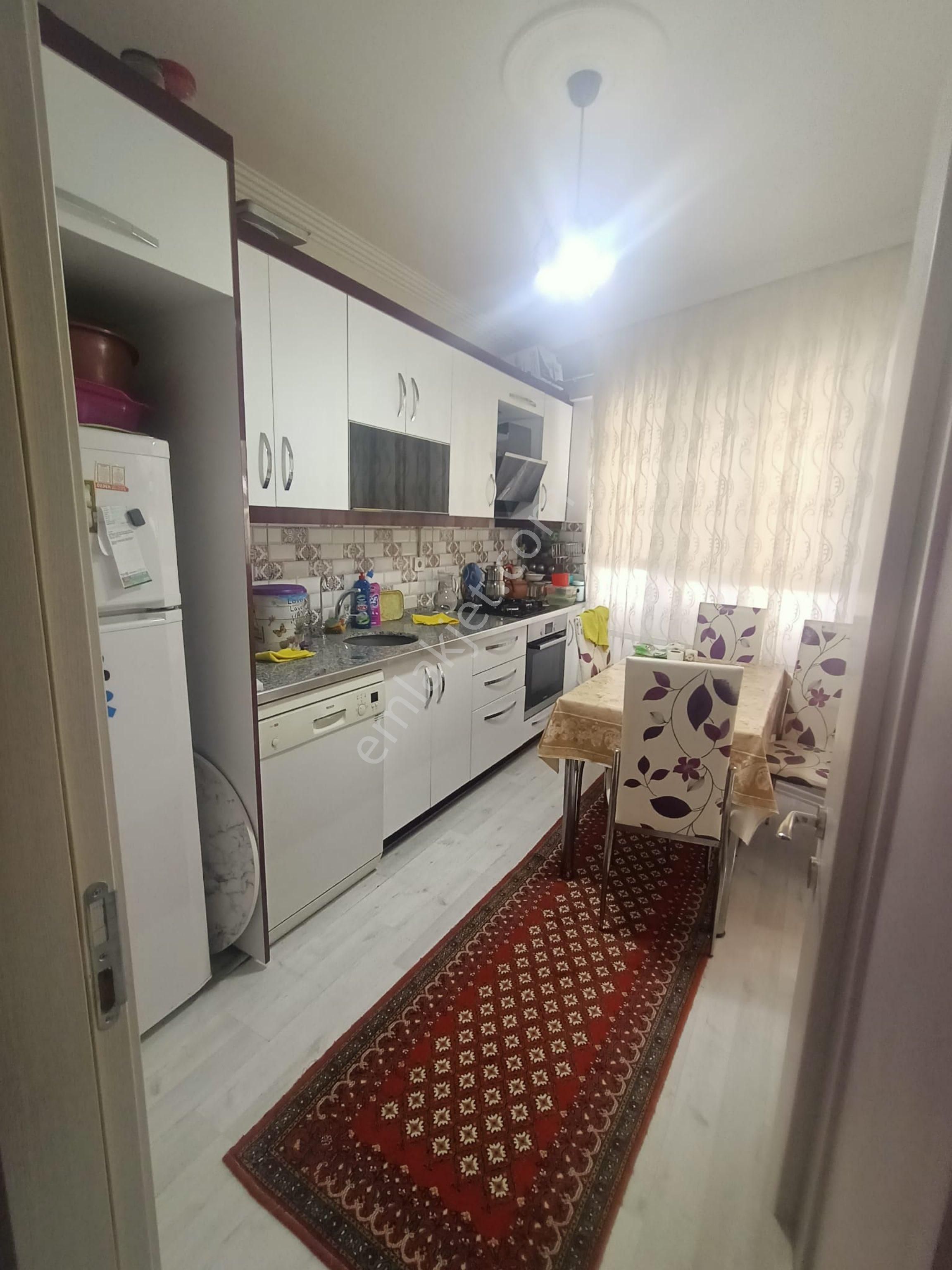 Manisa Yunusemre Atatürk Mah. Fırsat 2+1 Kapalı Mutfak Bahçeli