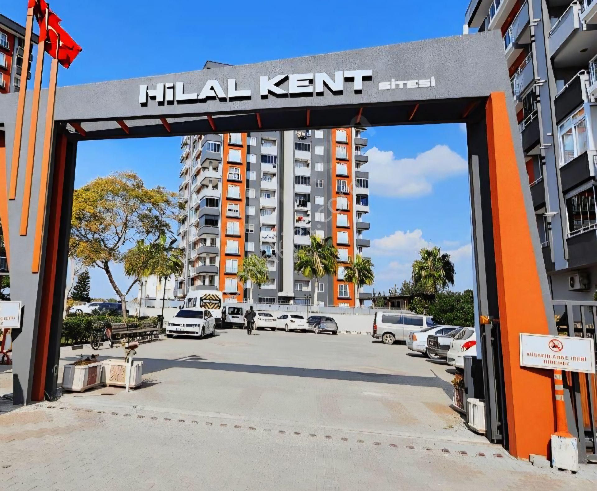 Tarsus Kırıklarsırtı Hilal Kent Sitesinde Havuzlu 3+1 Satılık Daire