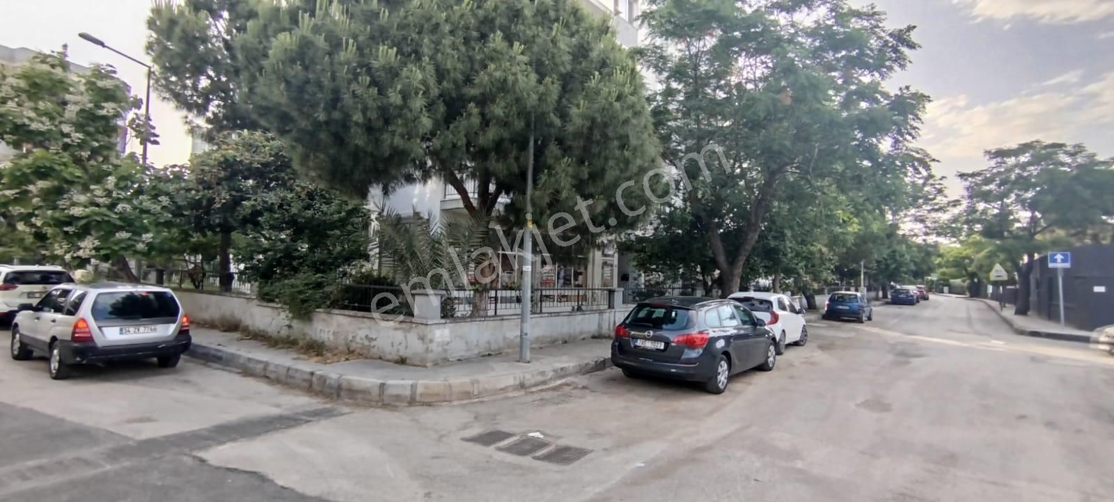 Gazi Mahallesinde 30m2 Kiralık Dükkan
