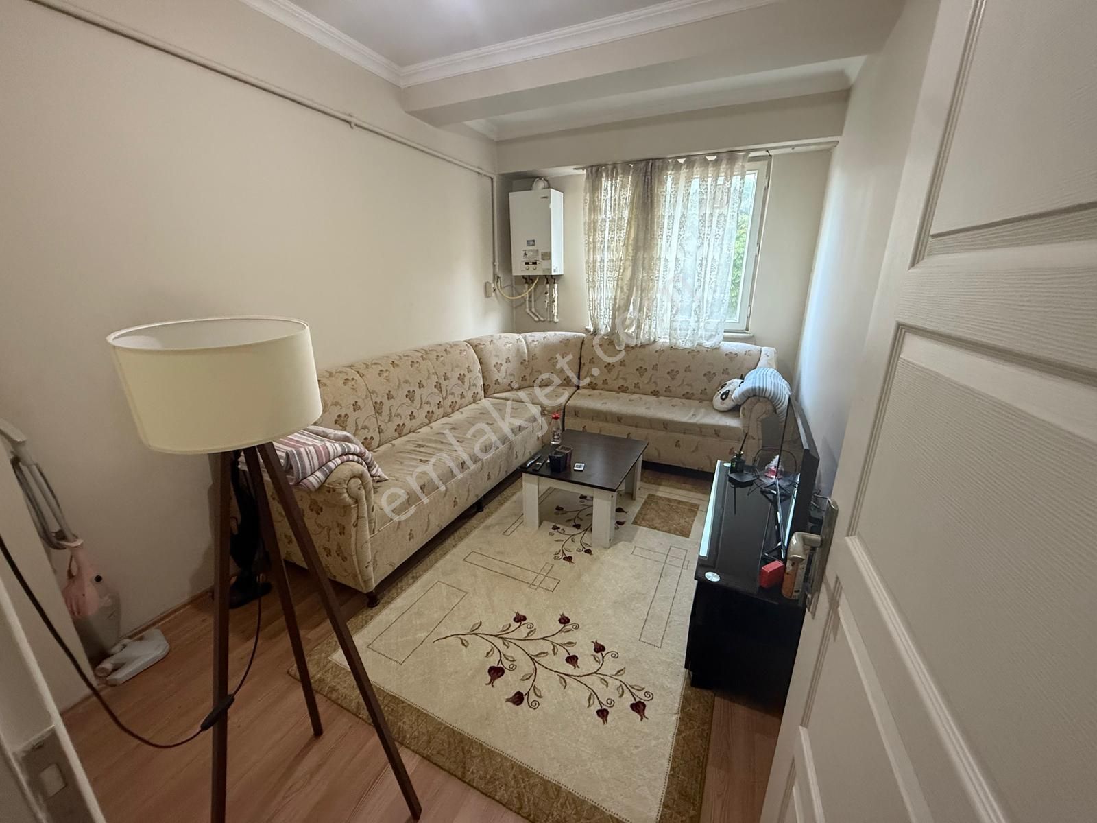 Yzg Den Collesıum Karşısı Ara Kat Asansörlü Balkonlu Eşyalı Kiralık 2+1 Daire