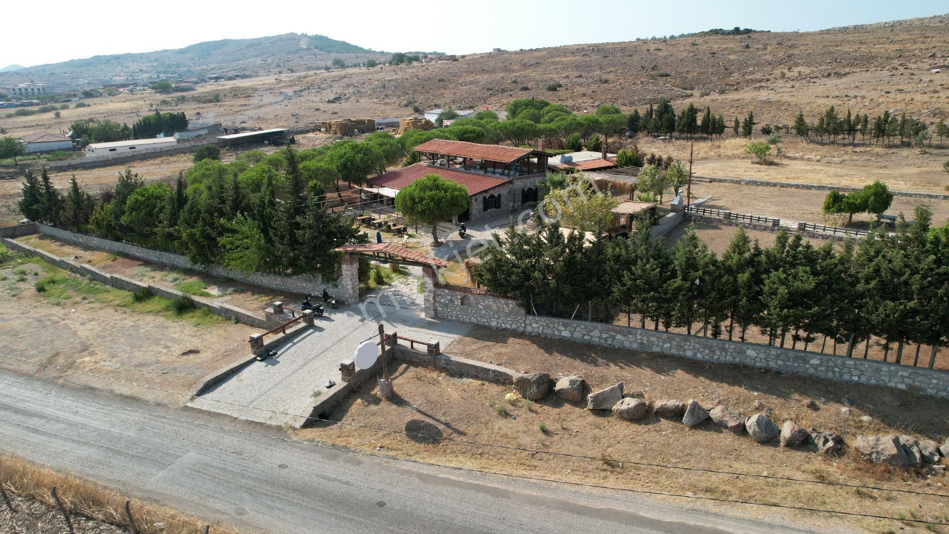 Balıkesir Ayvalık Küçükköy De Satılık Otel-cafe-restaurant Olarak Kullanılmaktadır