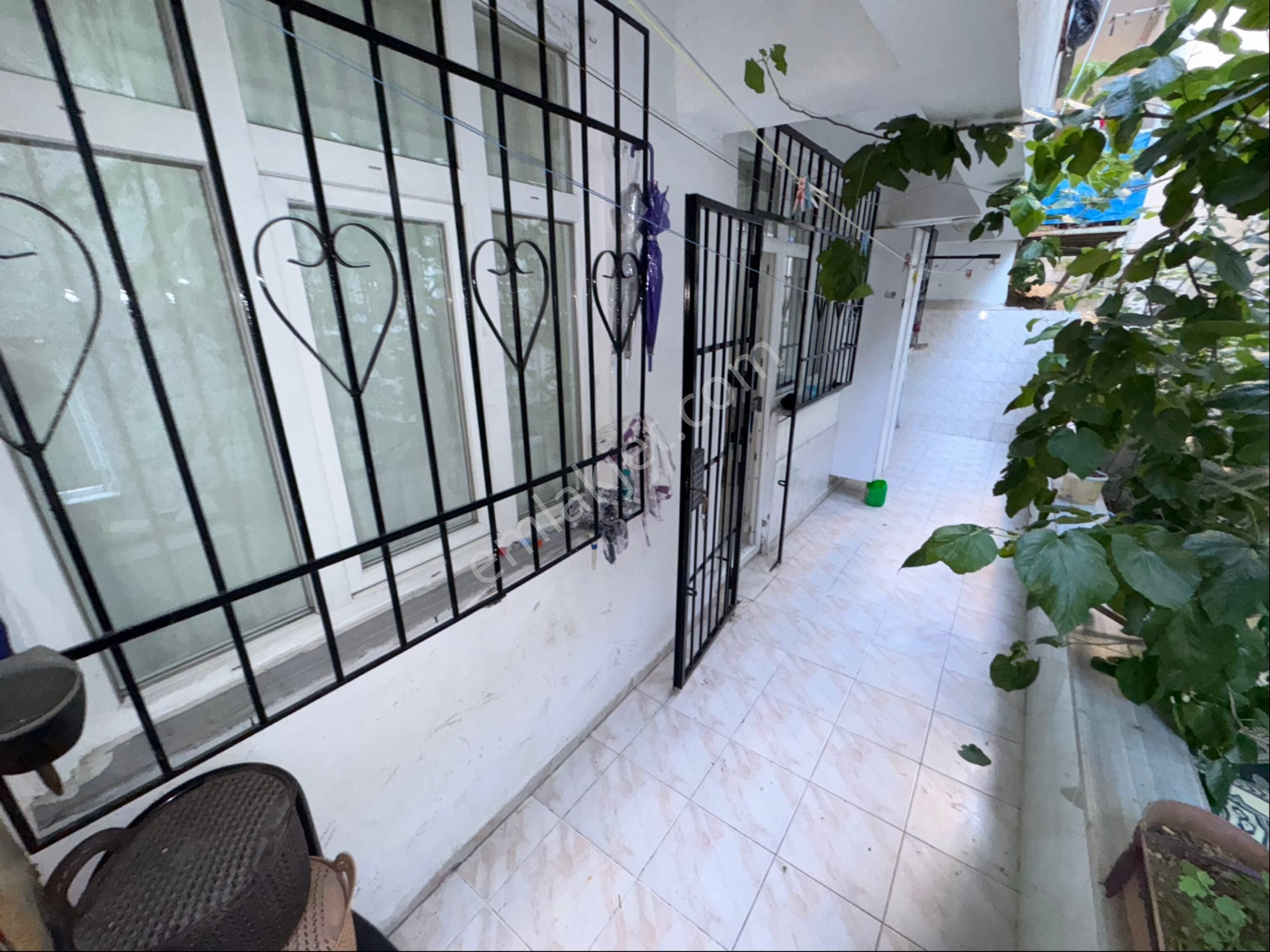 Zafer Yapıdan Satılık Düzgiriş Gibi Bahçekatı 2+1 90m2 15yıllık İstanbul Sultangazi Esentepe Mahde - Görsel 25