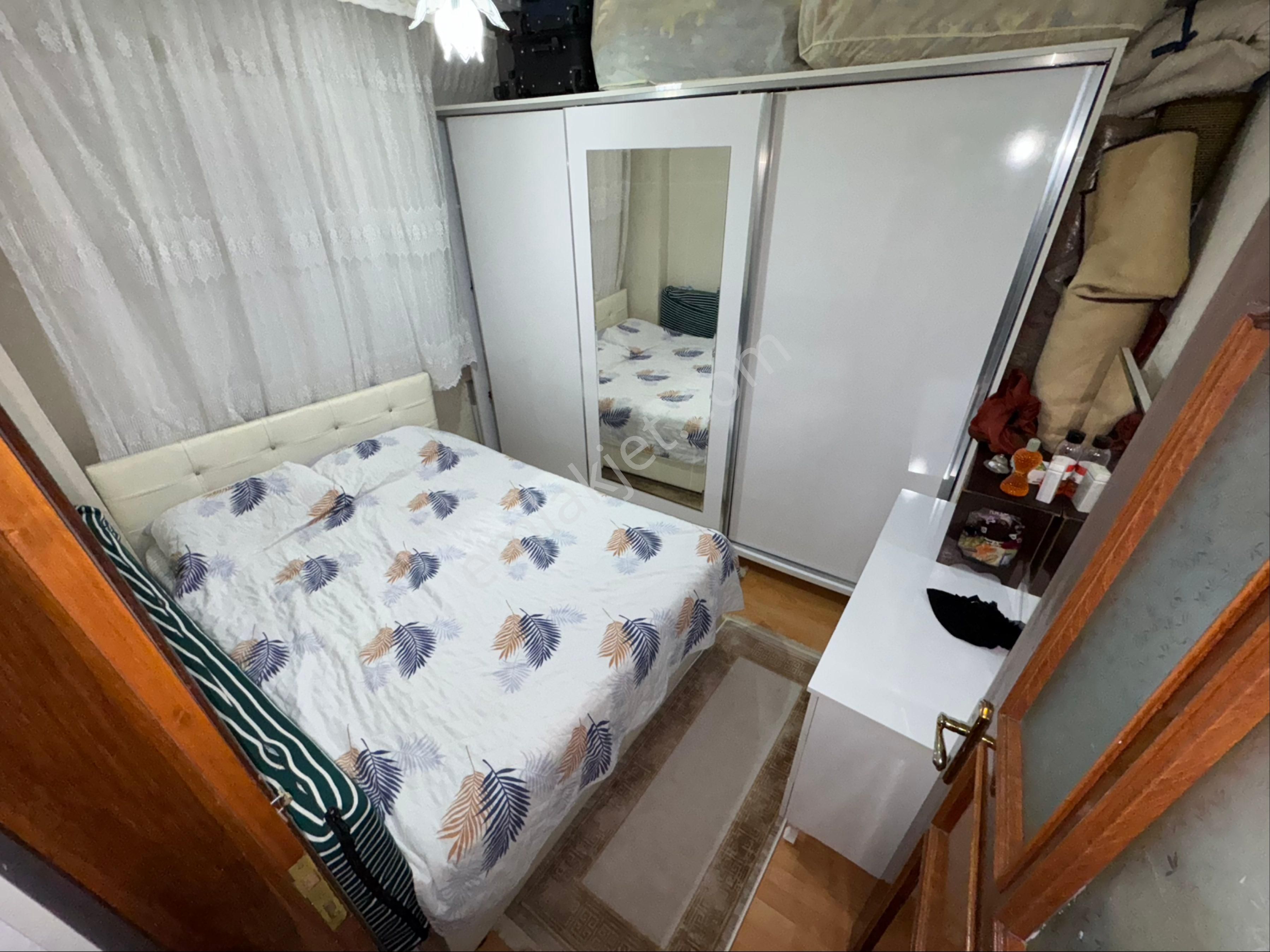 Zafer Yapıdan Satılık Düzgiriş Gibi Bahçekatı 2+1 90m2 15yıllık İstanbul Sultangazi Esentepe Mahde - Görsel 18