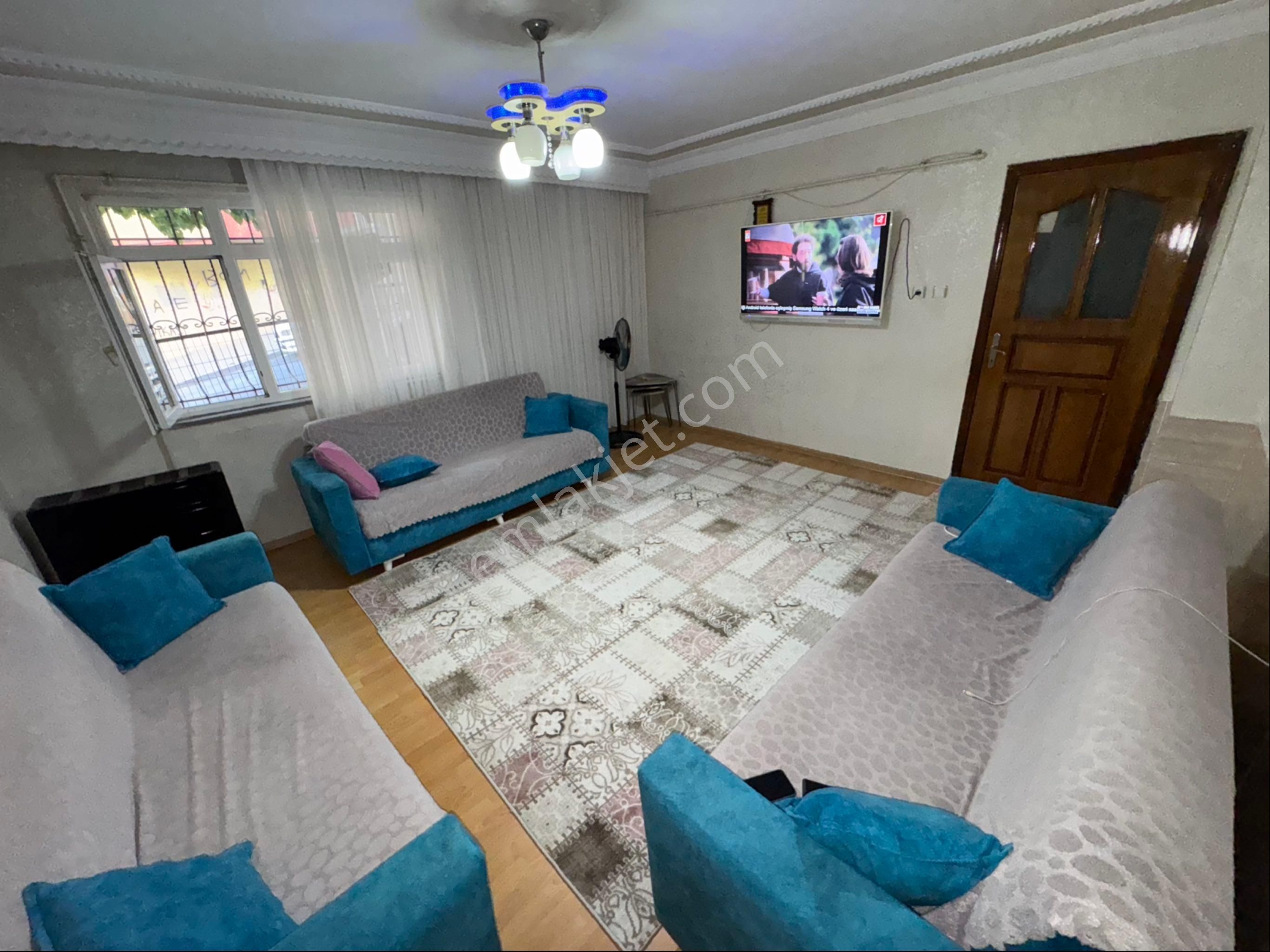 Zafer Yapıdan Satılık Düzgiriş Gibi Bahçekatı 2+1 90m2 15yıllık İstanbul Sultangazi Esentepe Mahde - Görsel 3