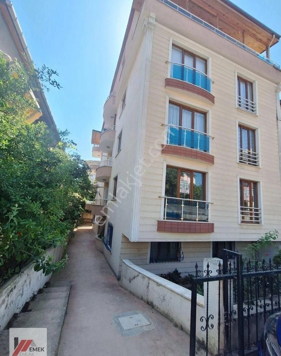 Emek Emlak'tan Mimar Sinan Mah.de Satılık 3+1 Arakat Yeni Daire