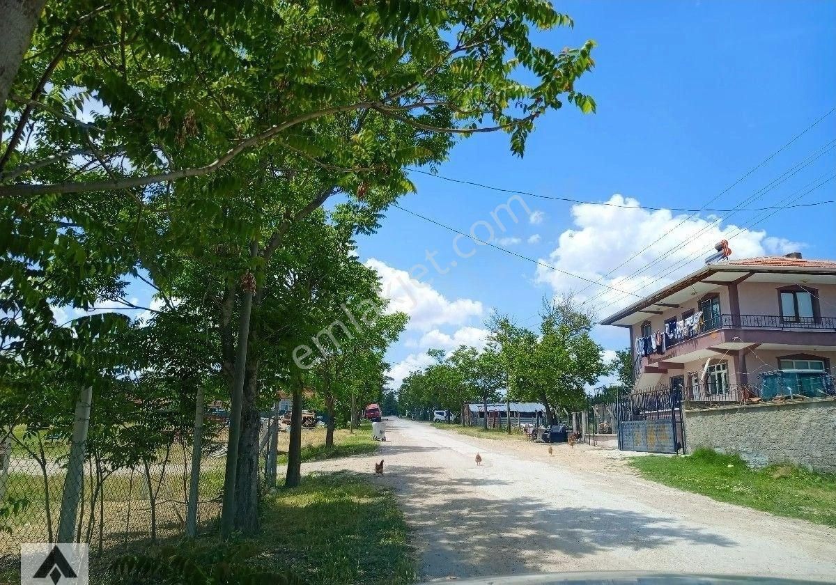 My Ekipdenankara Sincan Temelli Gazi De İmarlı İfrazlı Yerleşime Yakın Resmi Yola Cemüstakil Arsa - Görsel 3