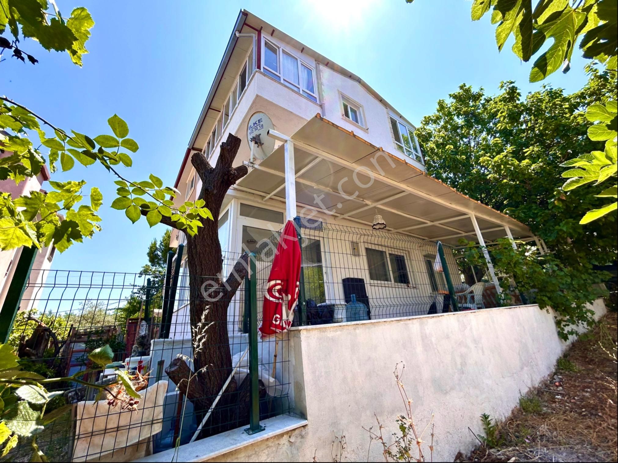 Kuşadası Güzelçamlı’da 4 + 1 Bahçeli Satılık Yazlık