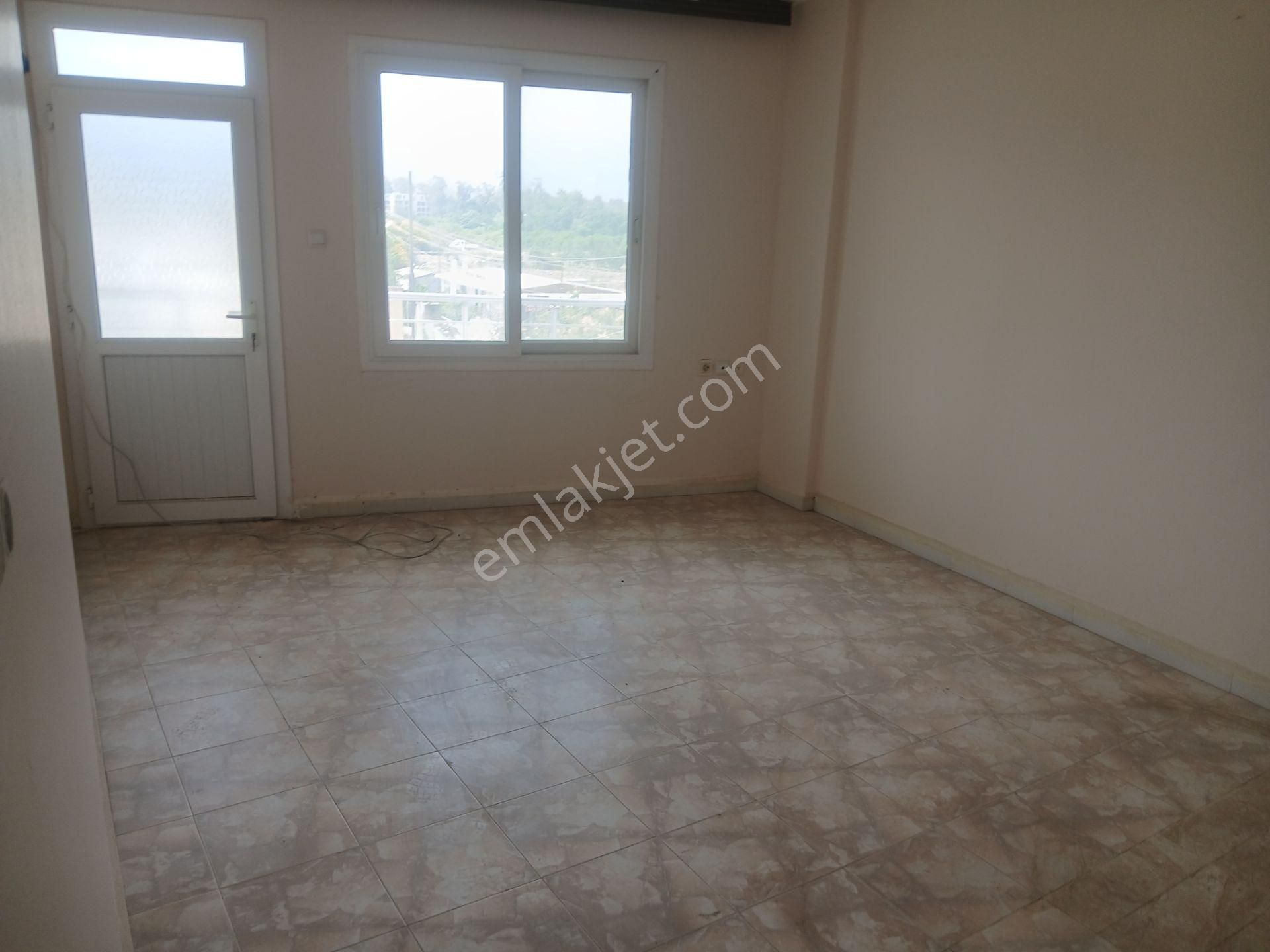 Arsuz Mıntıkası Uluçınar Mahallesinde Gözcüler Yolunda Ana Cadde Üzeri Komple Satılık Bina - Görsel 15