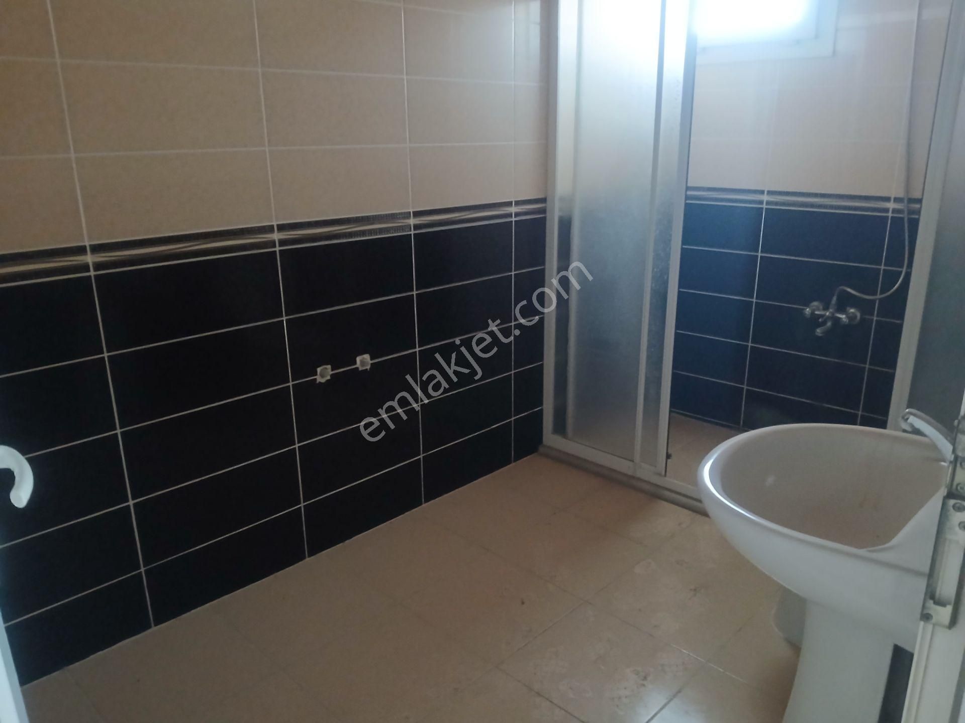 Arsuz Mıntıkası Uluçınar Mahallesinde Gözcüler Yolunda Ana Cadde Üzeri Komple Satılık Bina - Görsel 19