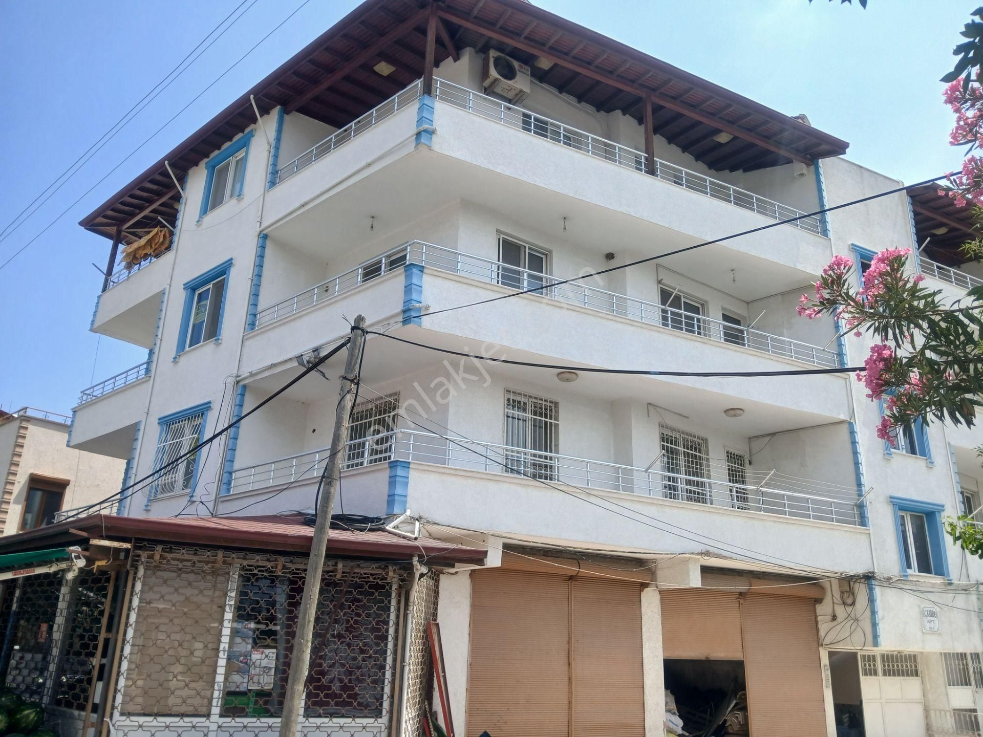 Arsuz Mıntıkası Uluçınar Mahallesinde Gözcüler Yolunda Ana Cadde Üzeri Komple Satılık Bina - Görsel 3