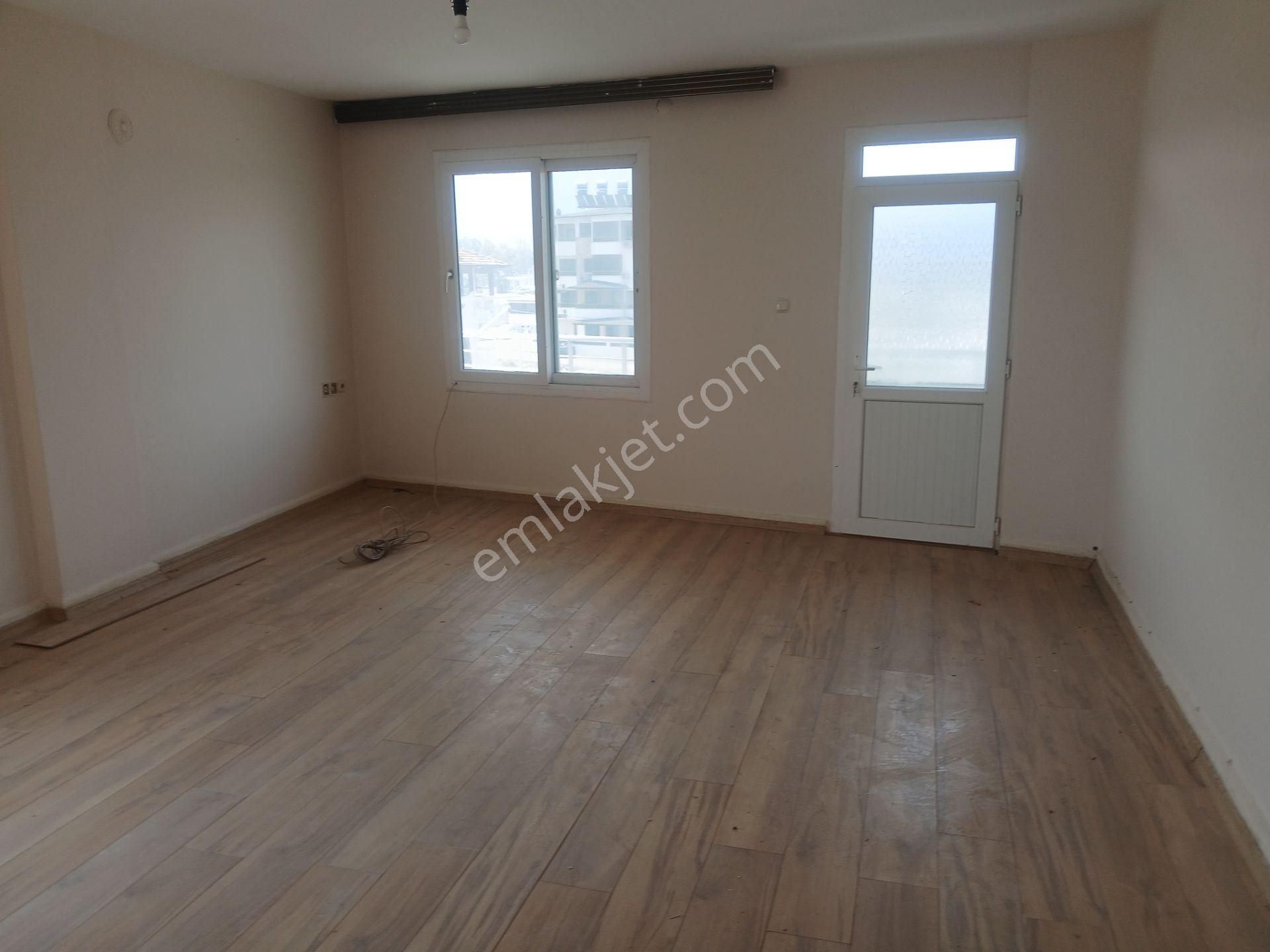 Arsuz Mıntıkası Uluçınar Mahallesinde Gözcüler Yolunda Ana Cadde Üzeri Komple Satılık Bina - Görsel 8