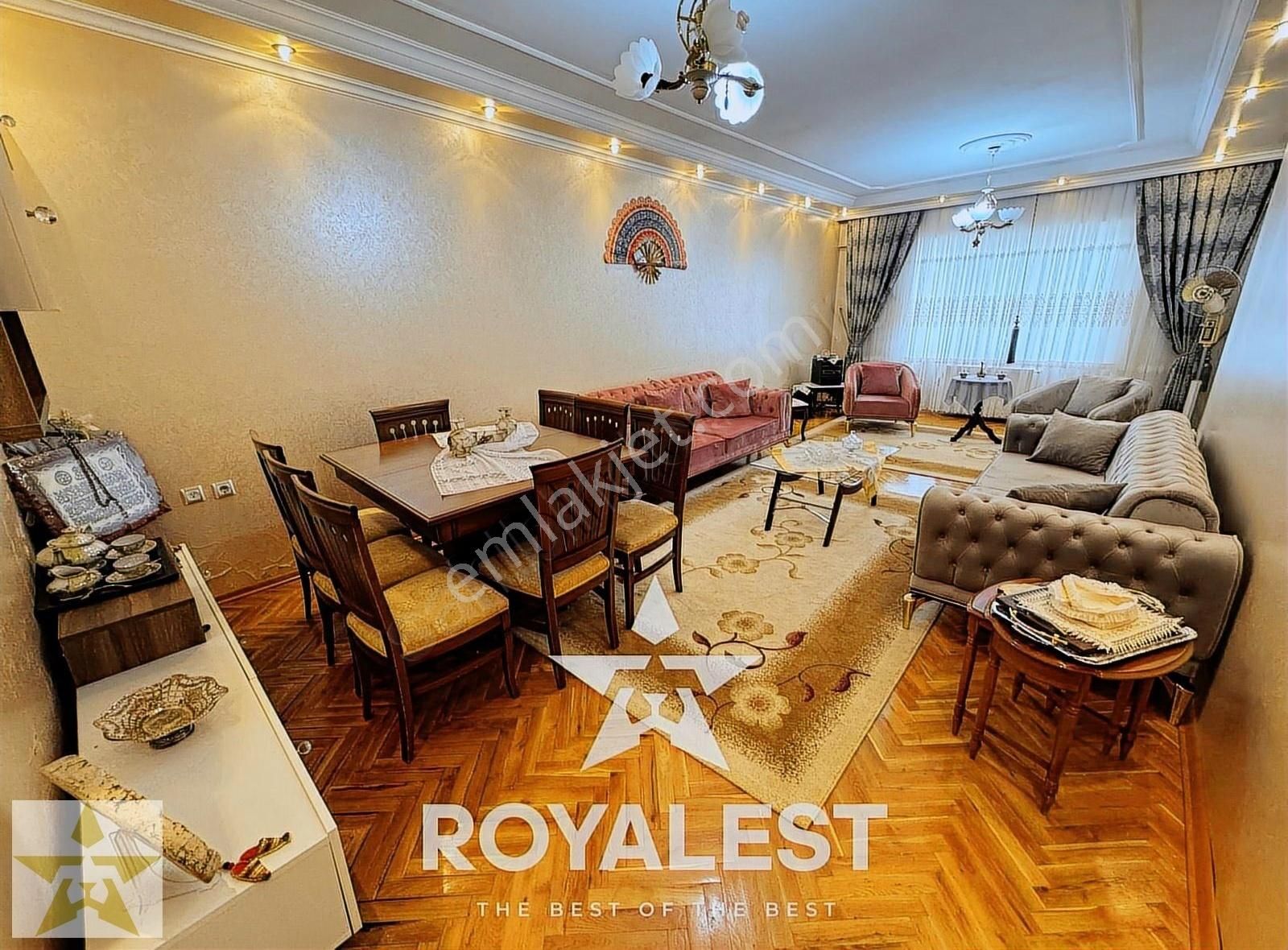 Royalest'ten Tramvaya Sıfır Ebeveyn Banyolu Site İçi 3+1