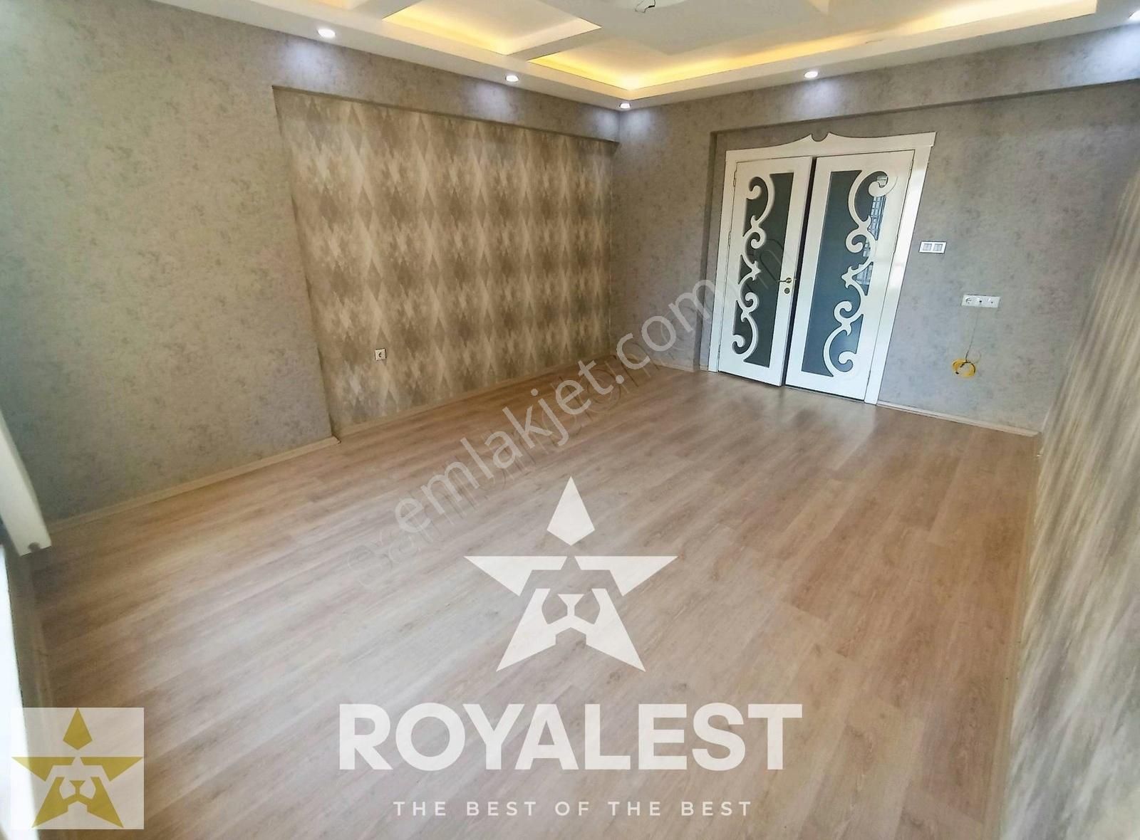 Royalest'ten Karataş'ta Ara Kat Hasarsız İskanlı 2,5+1 Daire