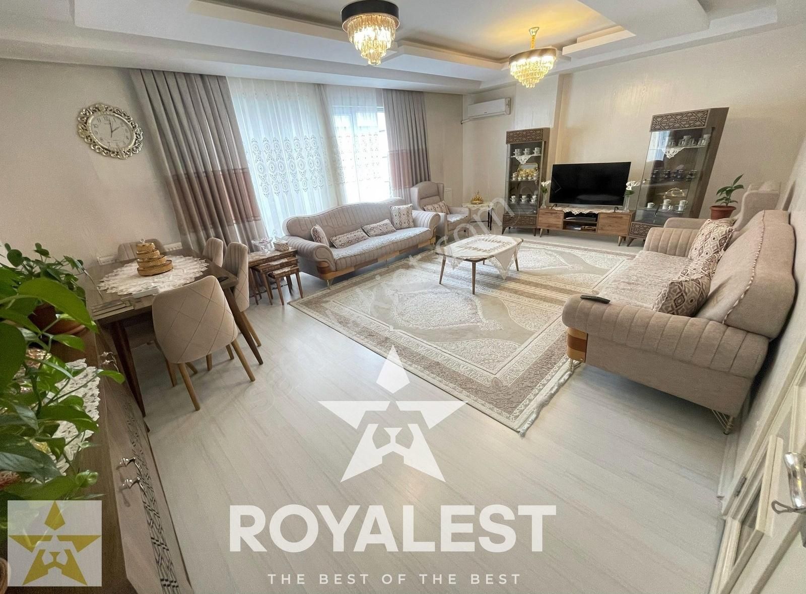 Royalestten Erdem Koleji Yanında Ultra Geniş Merkezi Konumda 4+1