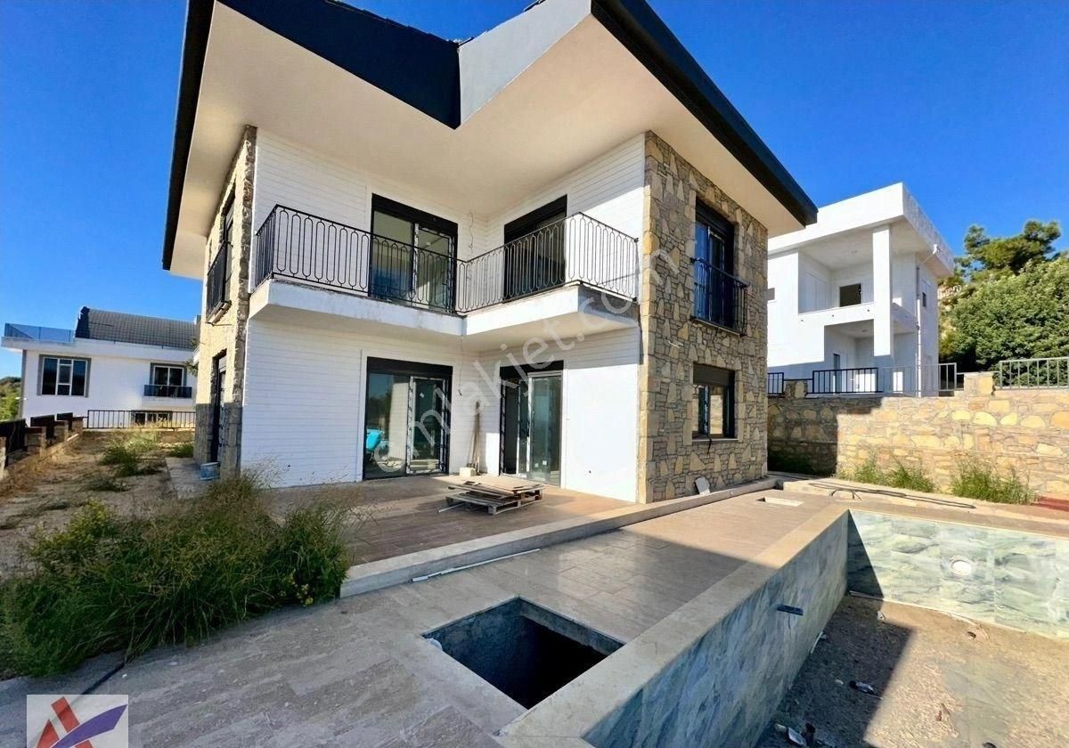 İncekum’da Full Deniz Manzaralı Acil Satılık Müstakil Taş Villa - Görsel 15