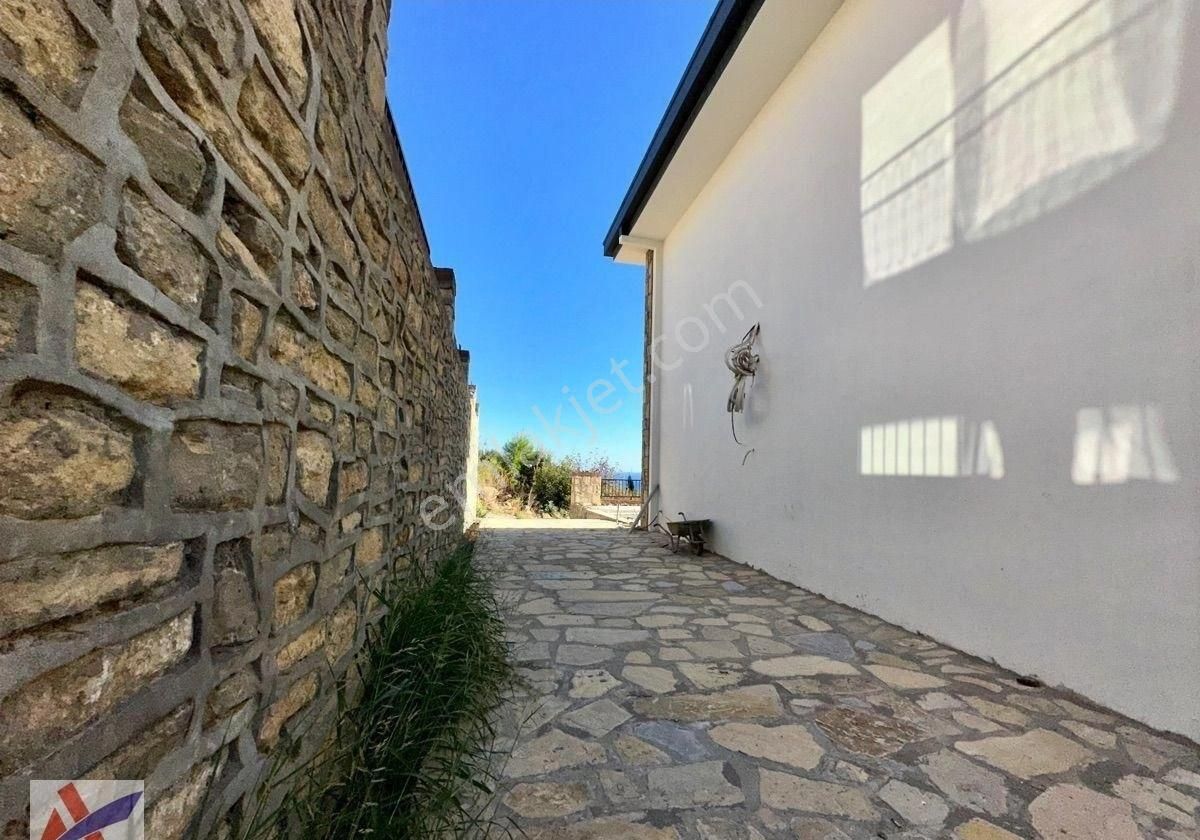 İncekum’da Full Deniz Manzaralı Acil Satılık Müstakil Taş Villa - Görsel 29