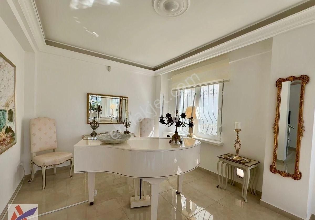Kargıcak’da Acil Satılık Deniz Manzaralı Geniş Müstakil Villa - Görsel 31