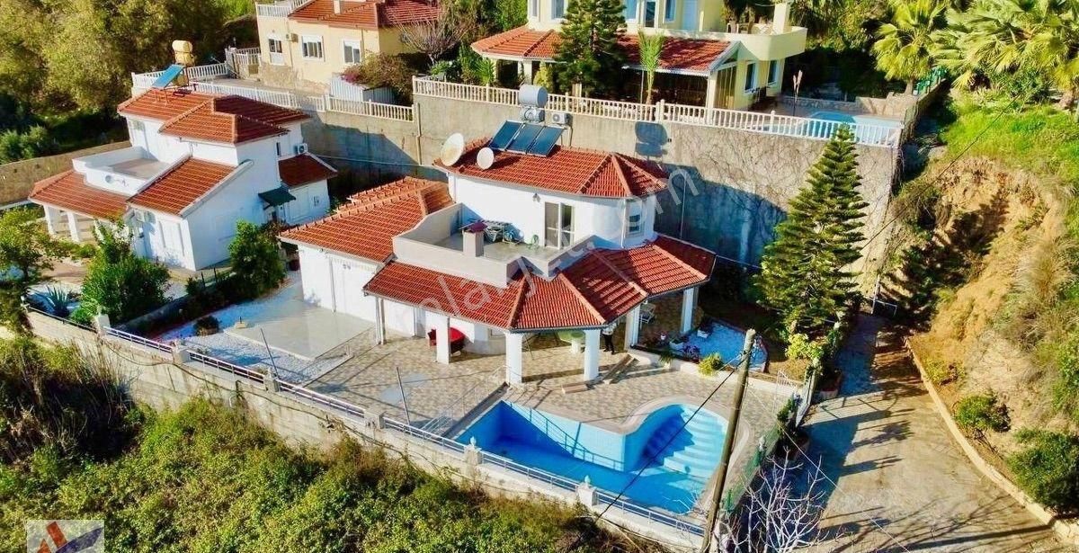 Mahmutlar’da Full Deniz Kale Manzaralı Müstakil Vılla - Görsel 11