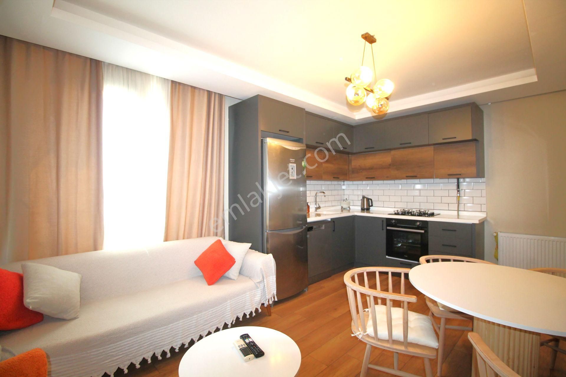 Retro’dan Palmiye Mah’de Modern Tasarım Ve Şık Görünüm Kiralık 2+1
