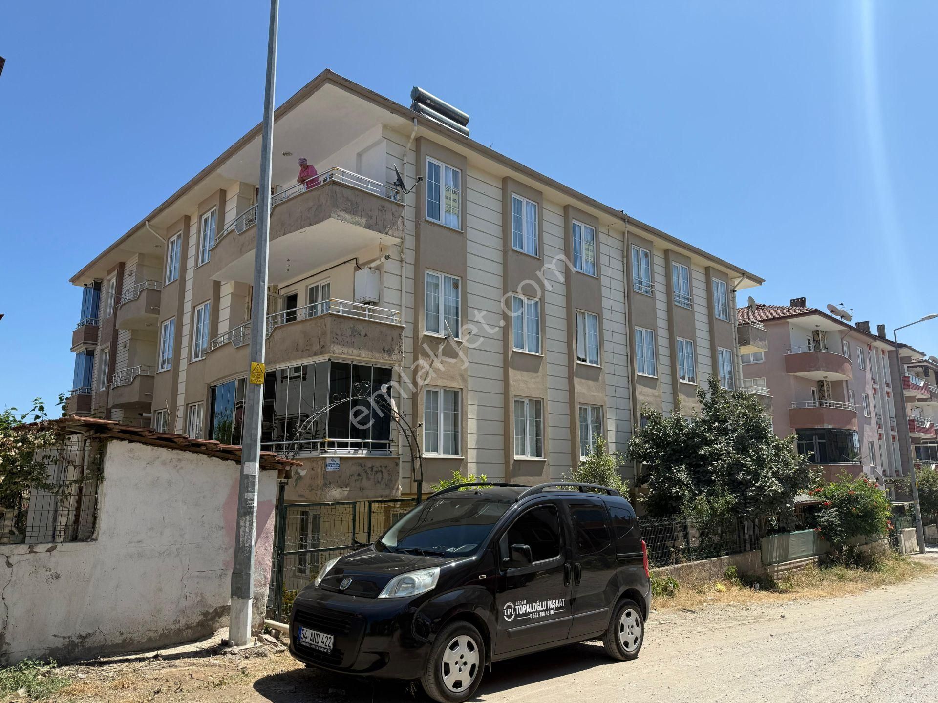 Karasu Sahilde Denize 200 Metre Mesafede Satılık 2+1 Daire
