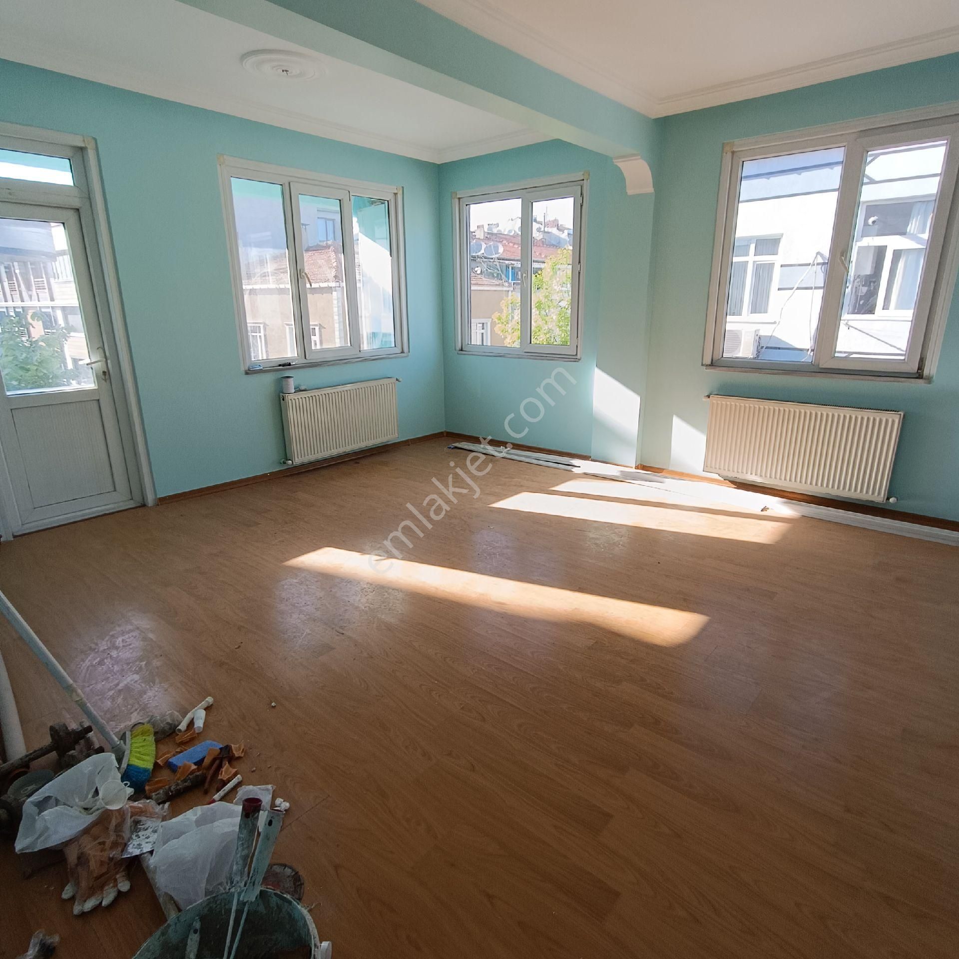 Bayrampaşa Muratpaşa 90 M2 Kat 4 Son Kat 2+1 Kombi Petek Parke Kartonpiyer Balkon
