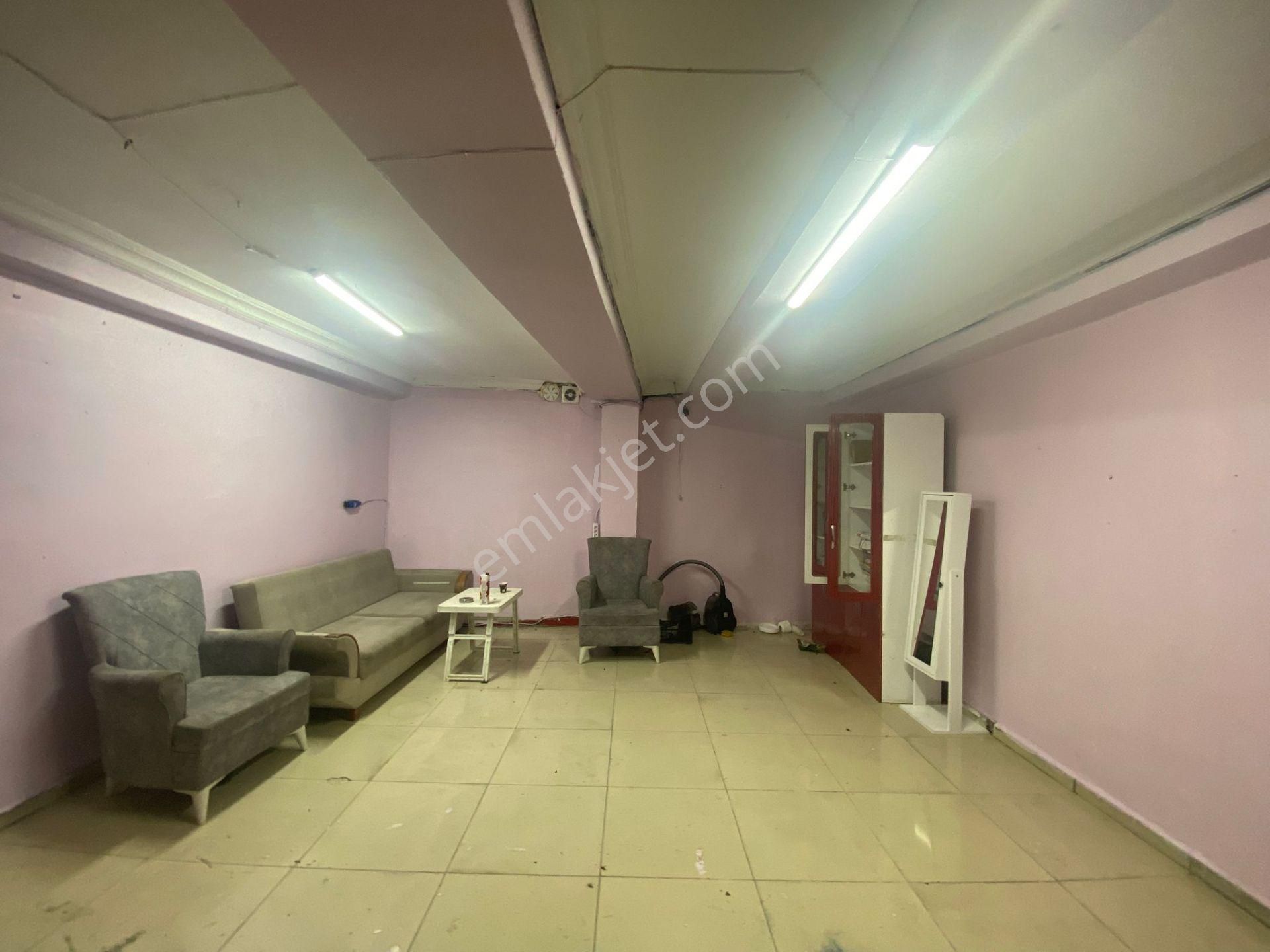 Türkiye Emlak'tan Menderes Mah 80m2 Kiralık Dükkan