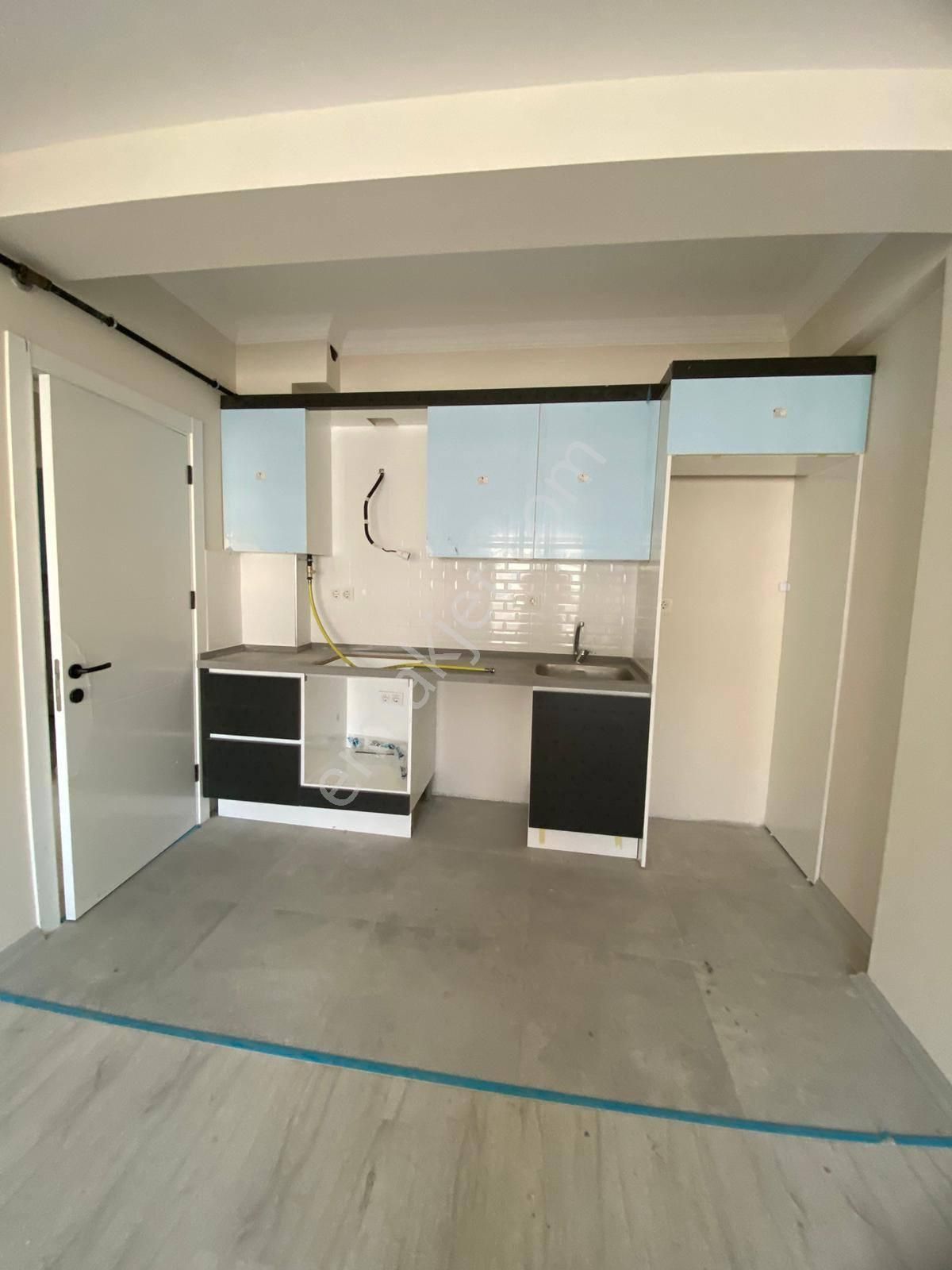 Turgutlu Satılık Kurtuluş Mah 2+1 Oda 4. Kat 80m2 Asansörlü Doğalgazlı Sıfır Daire