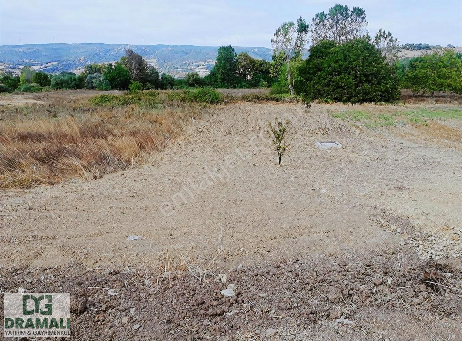 Bursa Karacabey İnkaya Yola Cepheli İçinde Su Kuyusu Var