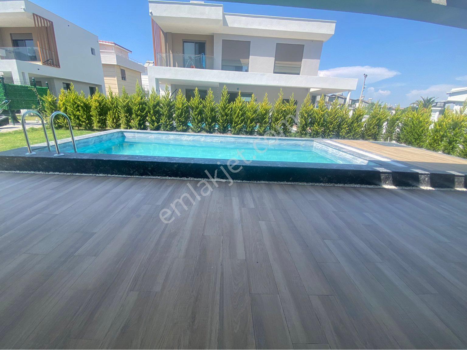 Denize Yakın Özel Havuzlu Müstakil Sıfır Villa - Görsel 8