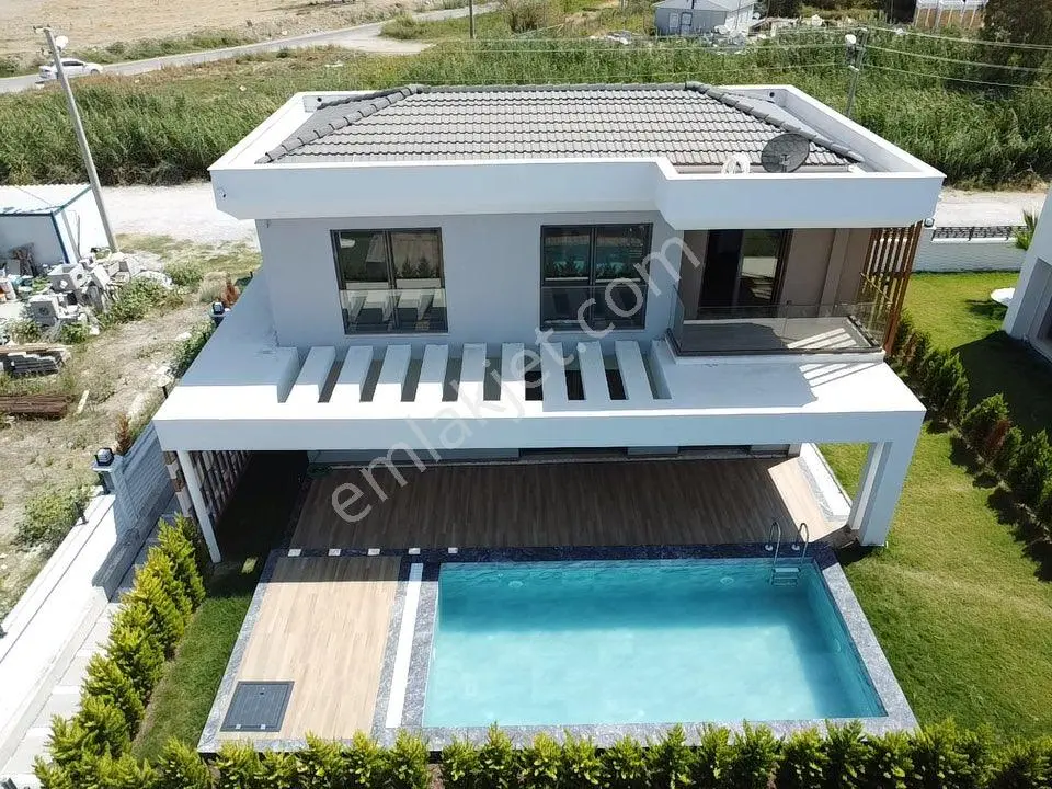 Denize Yakın Özel Havuzlu Müstakil Sıfır Villa - Görsel 3