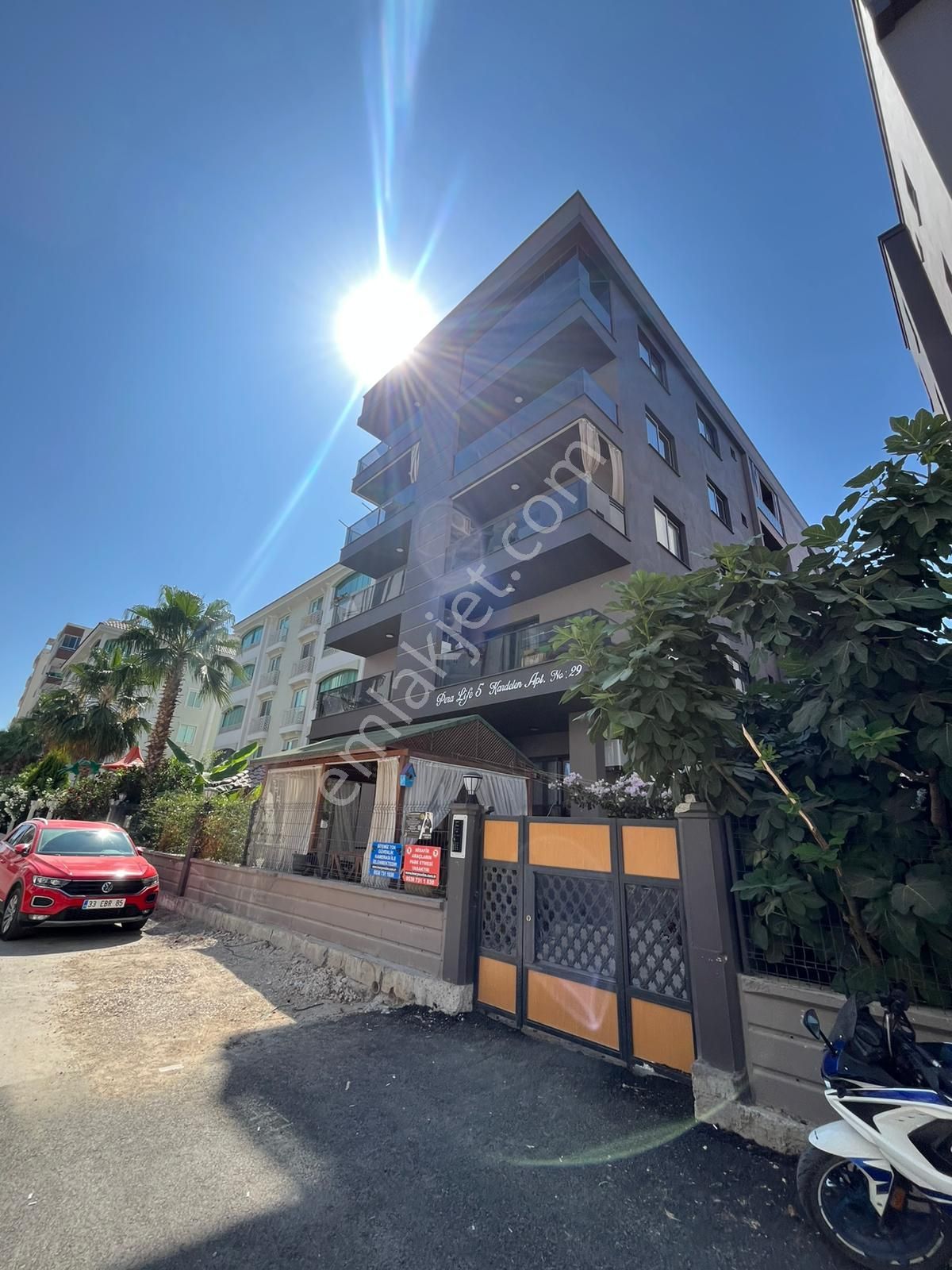 Mersin Erdemli Aşağı Alata'da Satılık 1+1 Denize Yakın Daire
