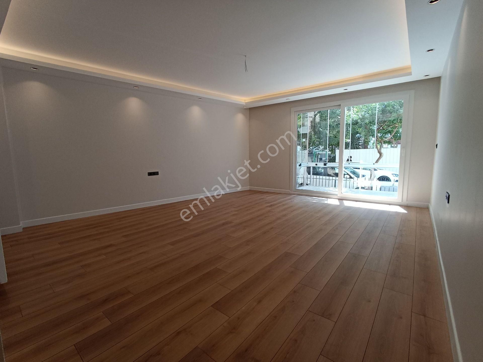 Karşıyaka Çamlıkta Denize Yakın Full Tadilatlı Bahçeli 3+1 L-26