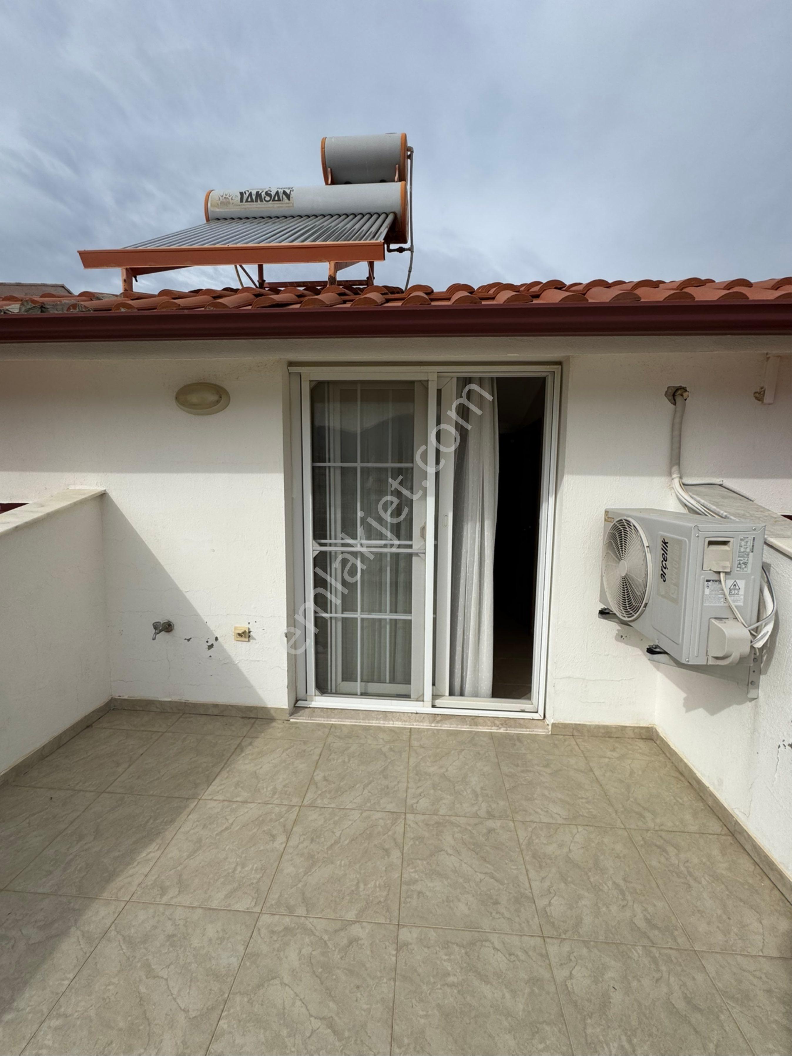 Denize Yakın Havuzlu Sitede Geniş Bahçeli 4+1 Müstakil Villa - Görsel 14