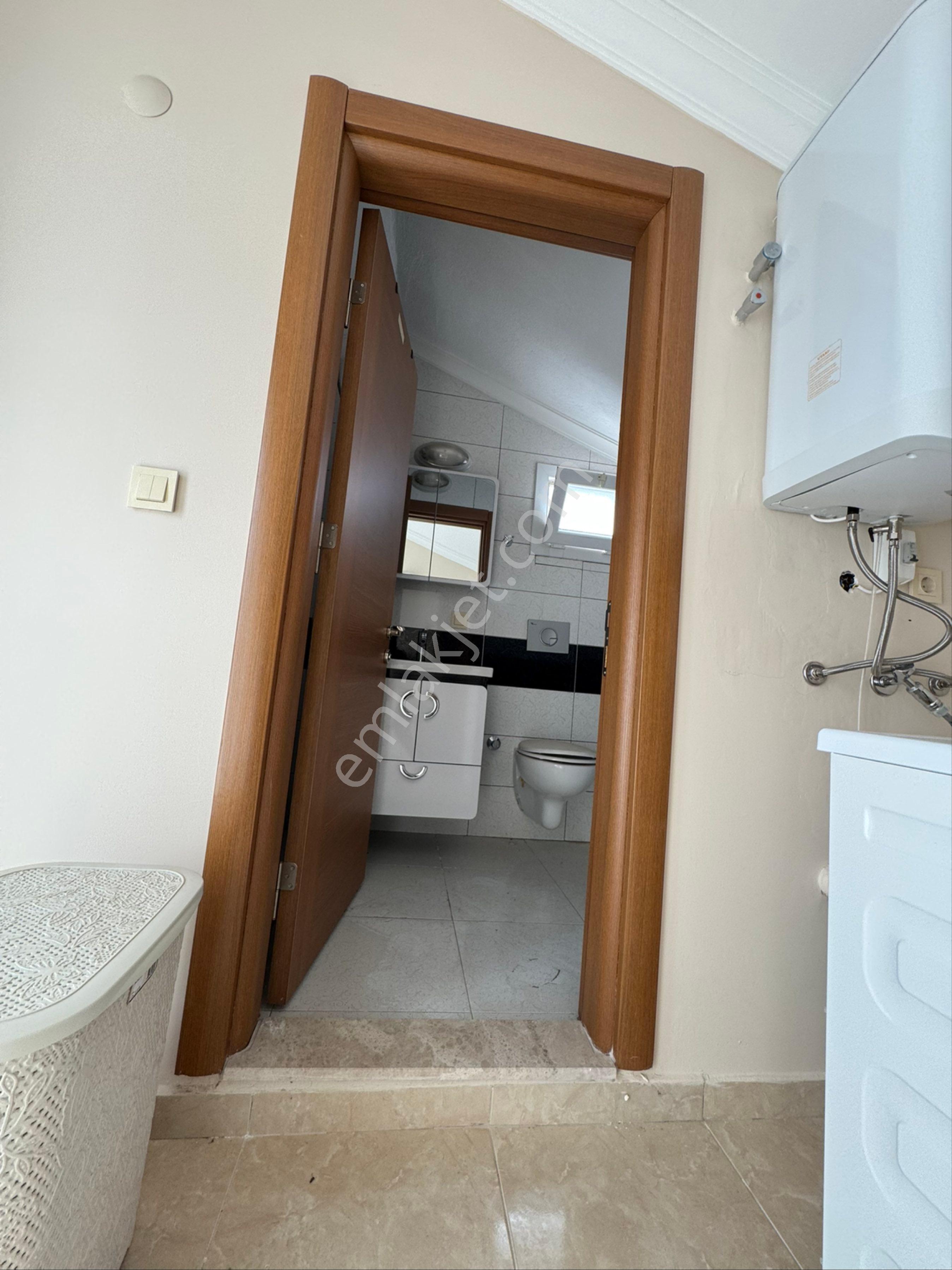Denize Yakın Havuzlu Sitede Geniş Bahçeli 4+1 Müstakil Villa - Görsel 18