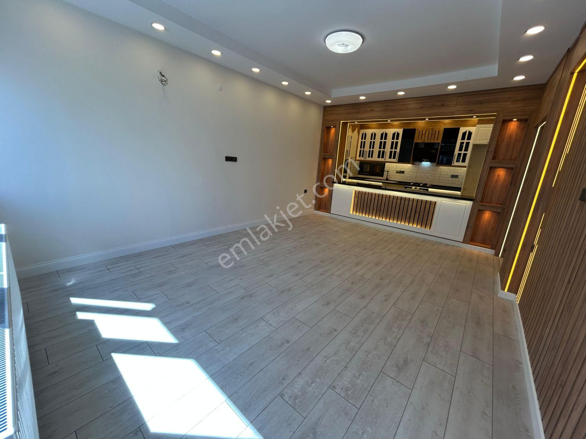 Poligon Metro Yakını 3+1 Tadilatlı Ebeveyn Banyolu Bahçeli Daire - Görsel 4