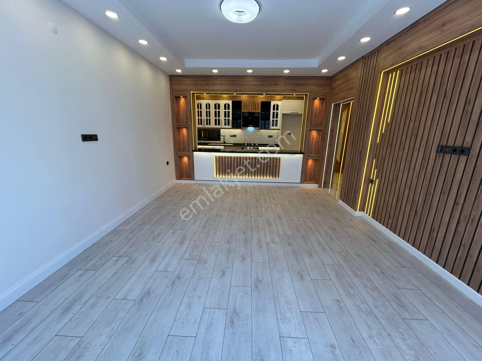 Poligon Metro Yakını 3+1 Tadilatlı Ebeveyn Banyolu Bahçeli Daire - Görsel 2