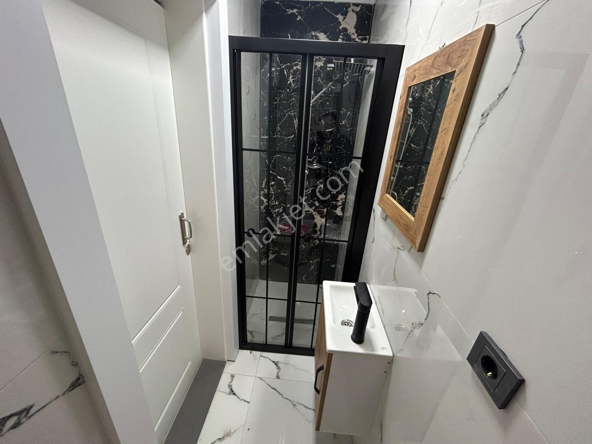 Poligon Metro Yakını 3+1 Tadilatlı Ebeveyn Banyolu Bahçeli Daire - Görsel 22