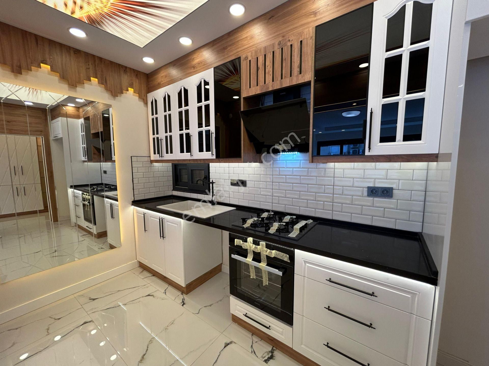 Poligon Metro Yakını 3+1 Tadilatlı Ebeveyn Banyolu Bahçeli Daire - Görsel 8